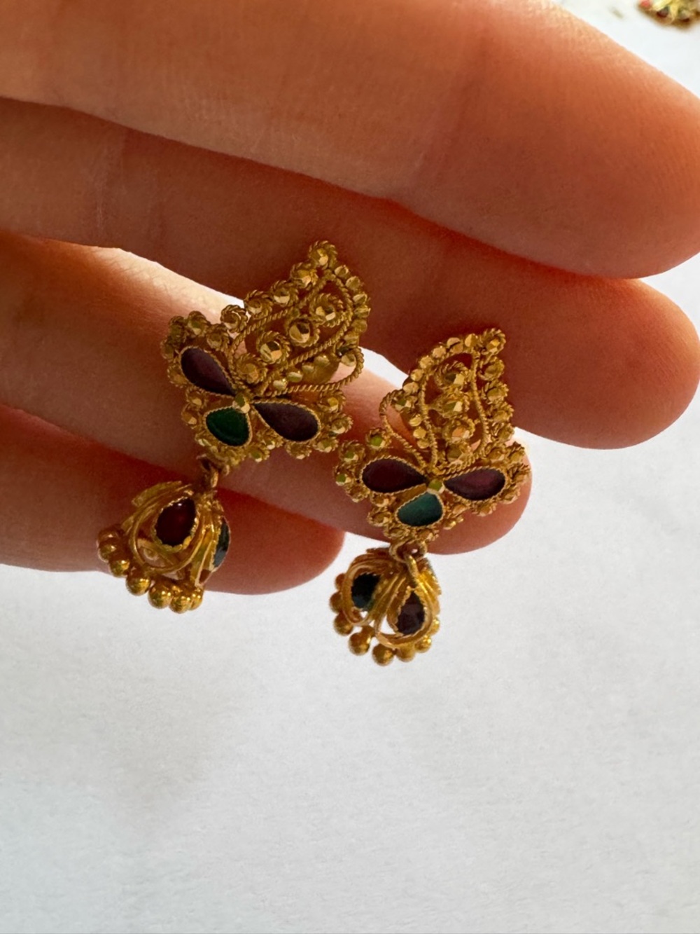 Handcrafted 22kt gold earrings - Picture 3 of 8